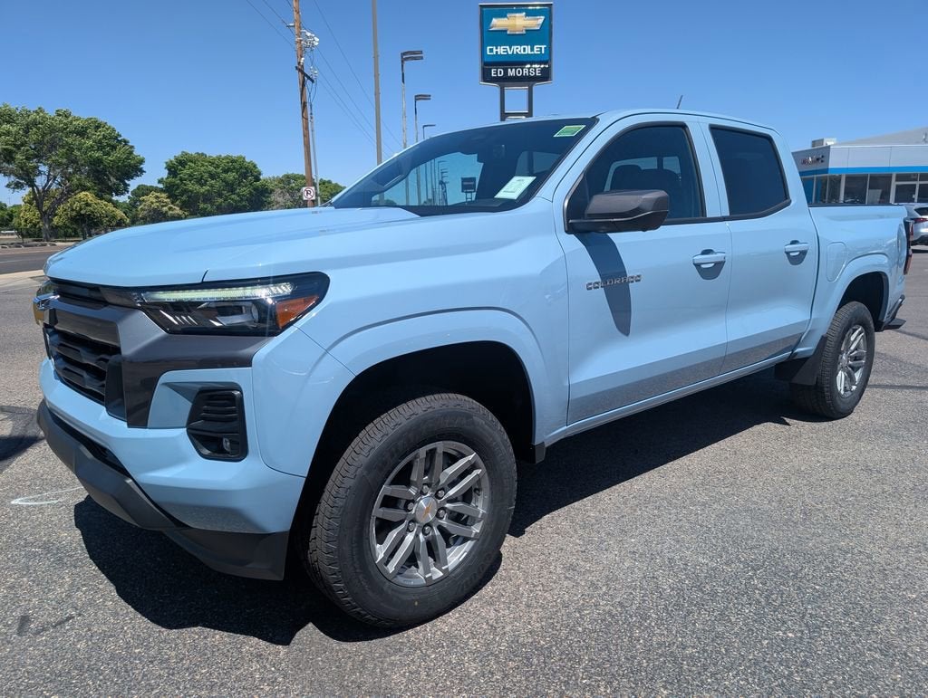 2026 Chevrolet Colorado LT in Snowdrift Metallic — front three-quarter view
