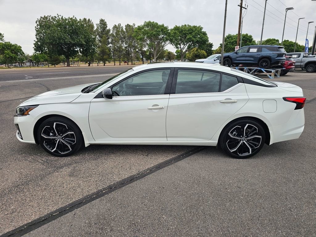 2023 Nissan Altima — side profile view