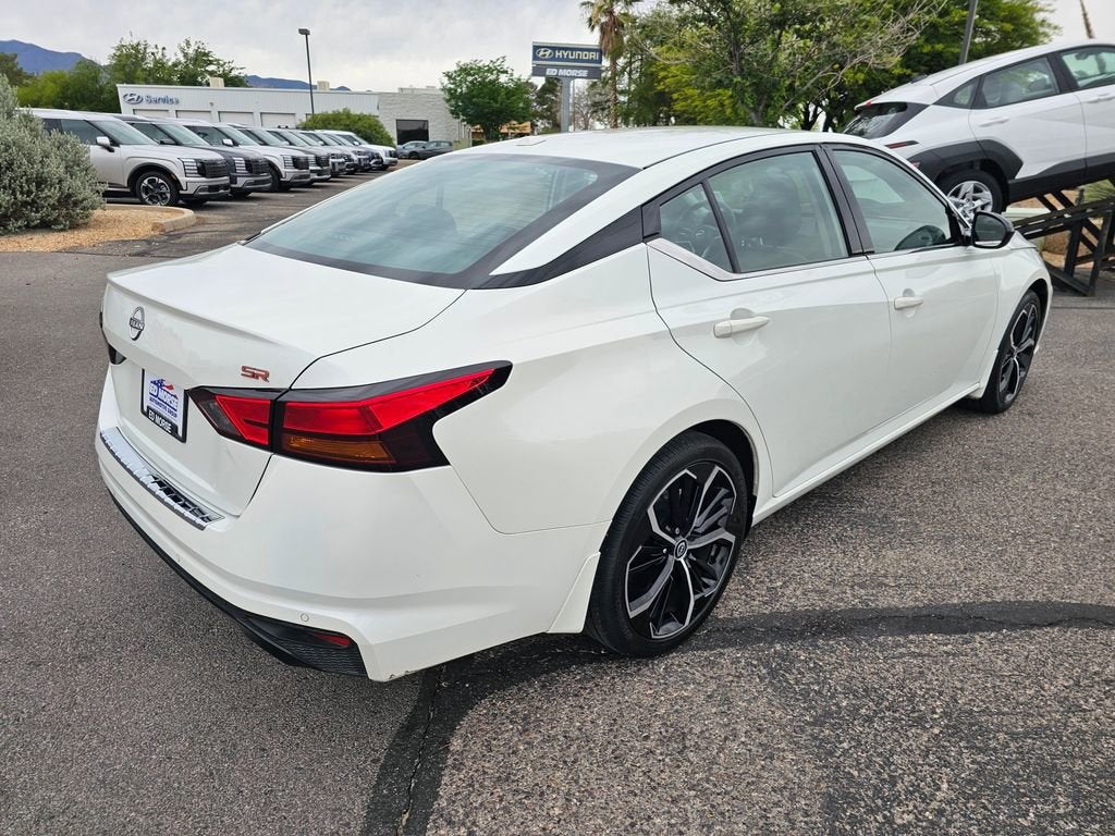 2023 Nissan Altima — detail view